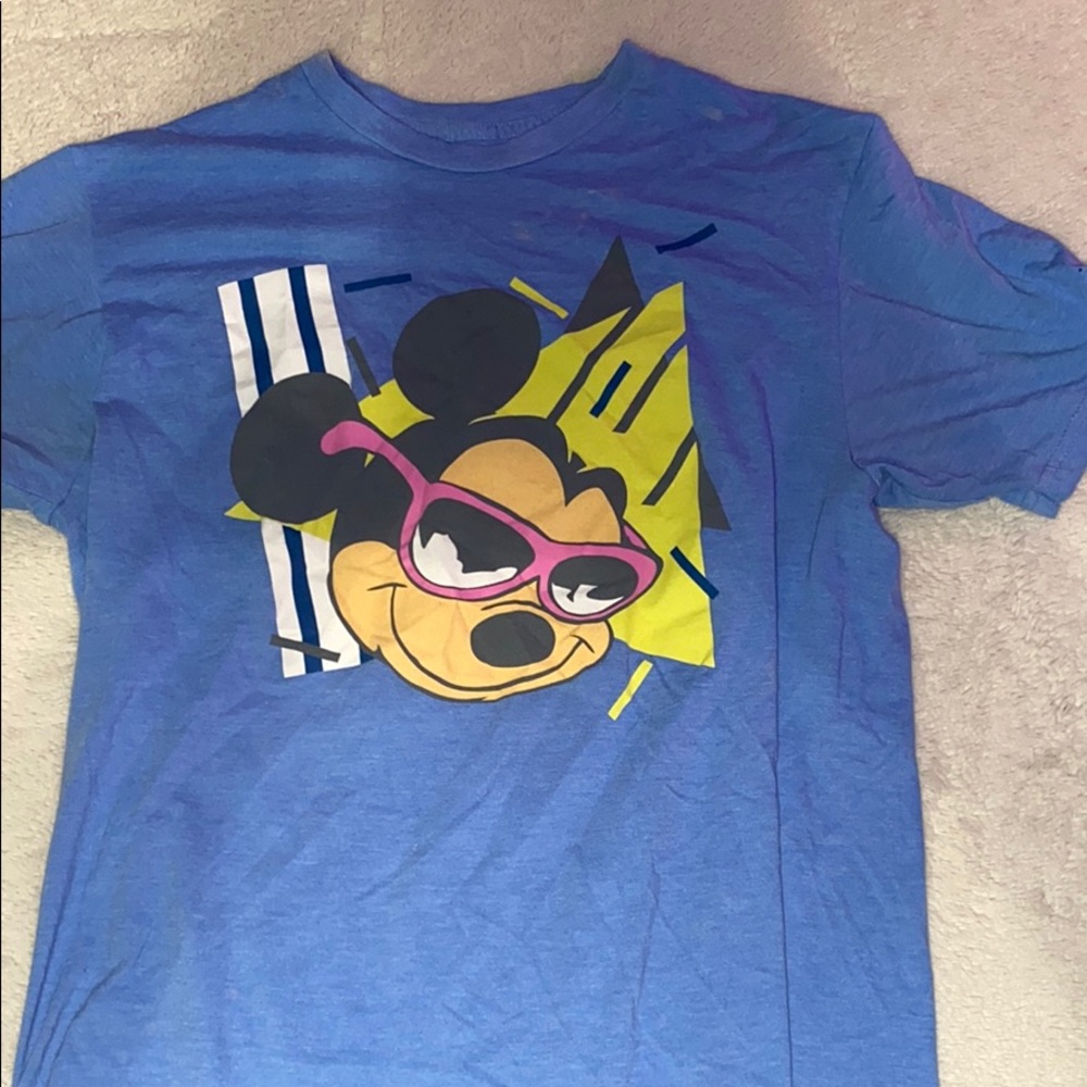 Minnie Mouse shirt